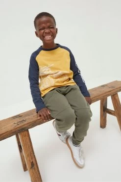 FatFace Yellow Landrover Outline Graphic T-Shirt -Fashion Clothing Store 589218s3 1