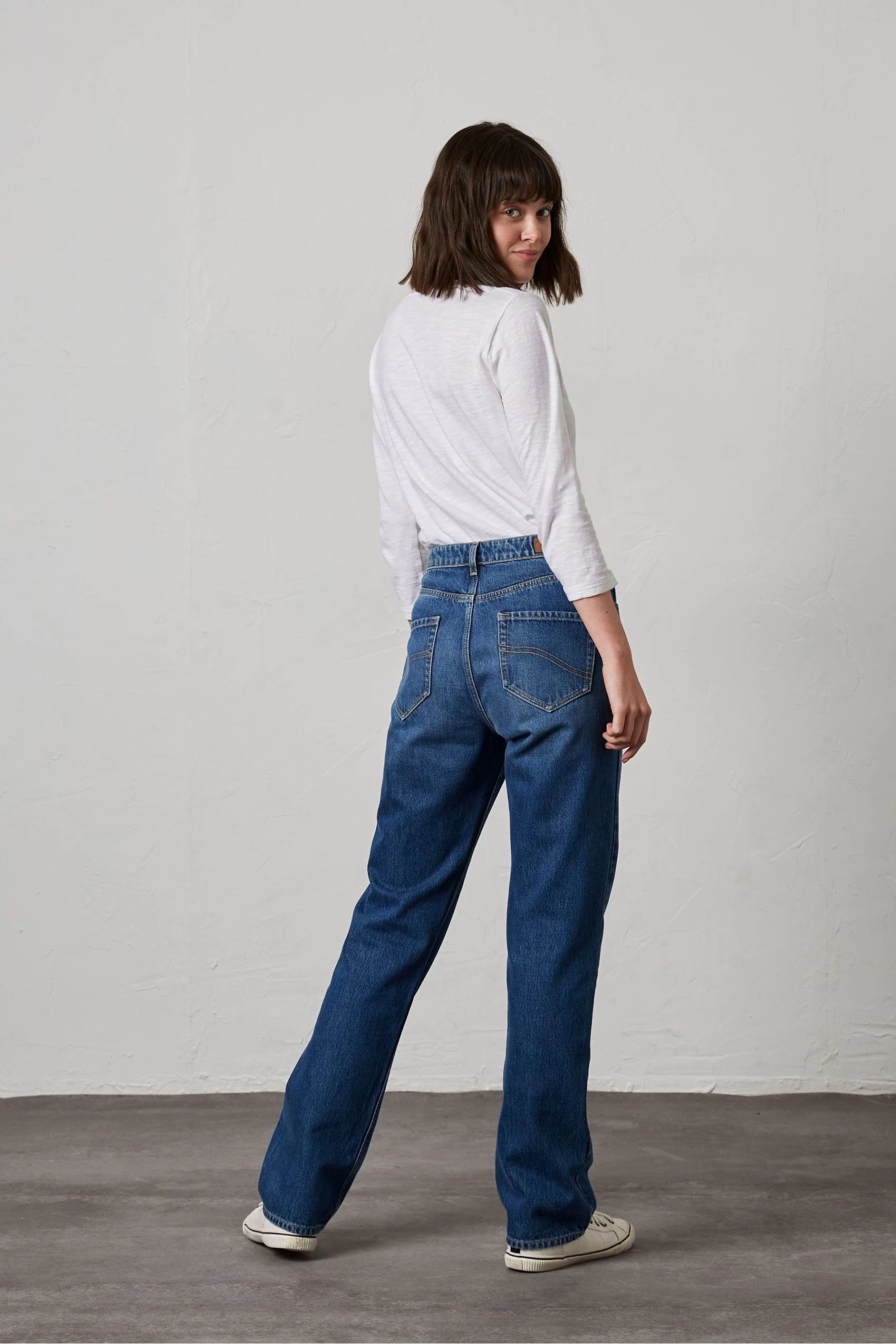 FatFace Blue Sutton Straight Jeans 2 FatFace Blue Sutton Straight Jeans - Image 2