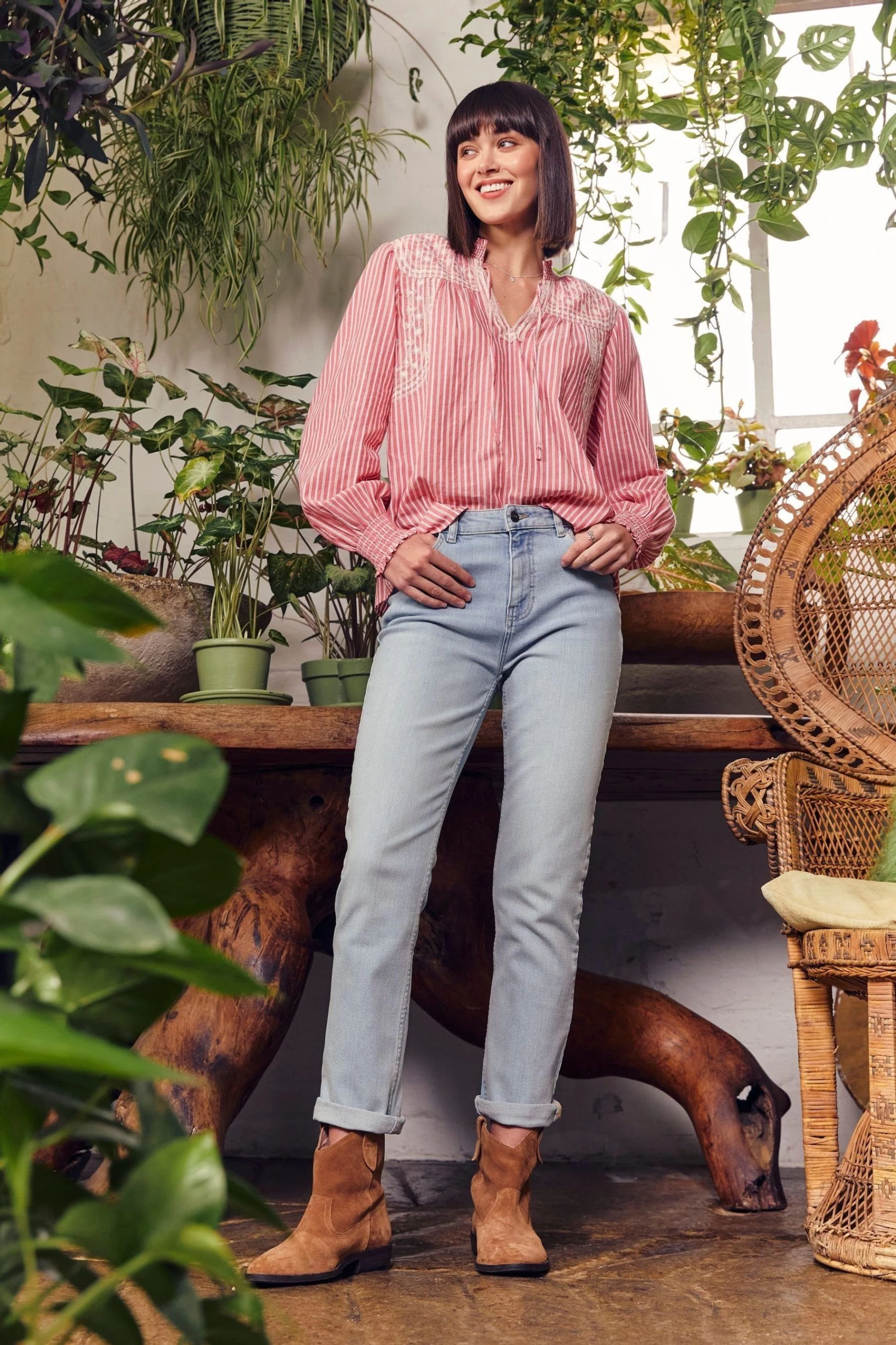 FatFace Blue Chesham Girlfriend Jeans 1 FatFace Blue Chesham Girlfriend Jeans