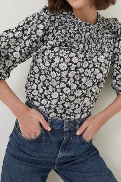 FatFace Sienna Springtime Floral Black Top -Fashion Clothing Store D57 884s3