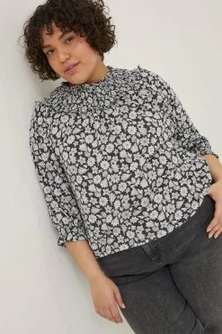 FatFace Sienna Springtime Floral Black Top -Fashion Clothing Store D57 884s4