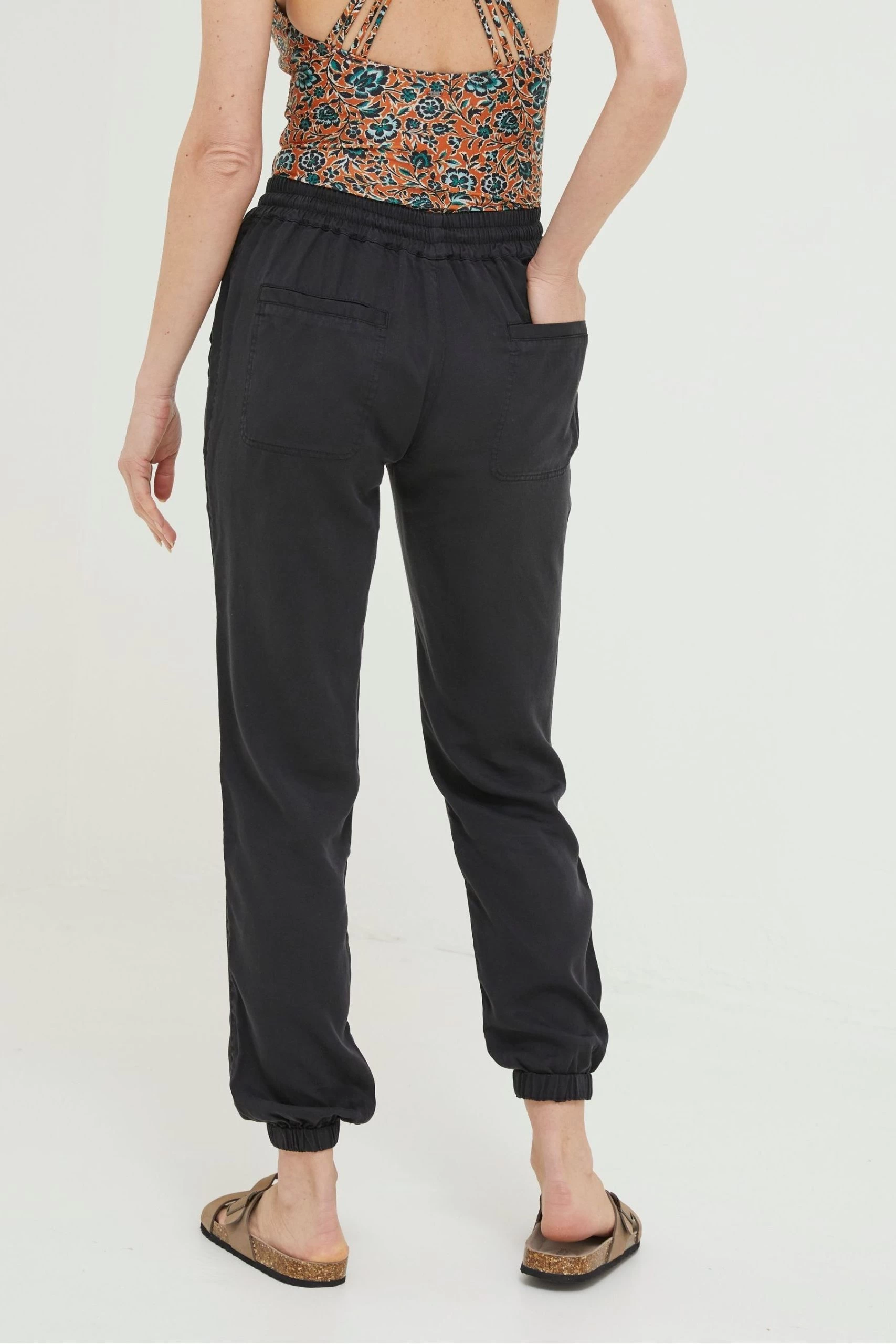 FatFace Black Lyme Plain Joggers 2 FatFace Black Lyme Plain Joggers - Image 2