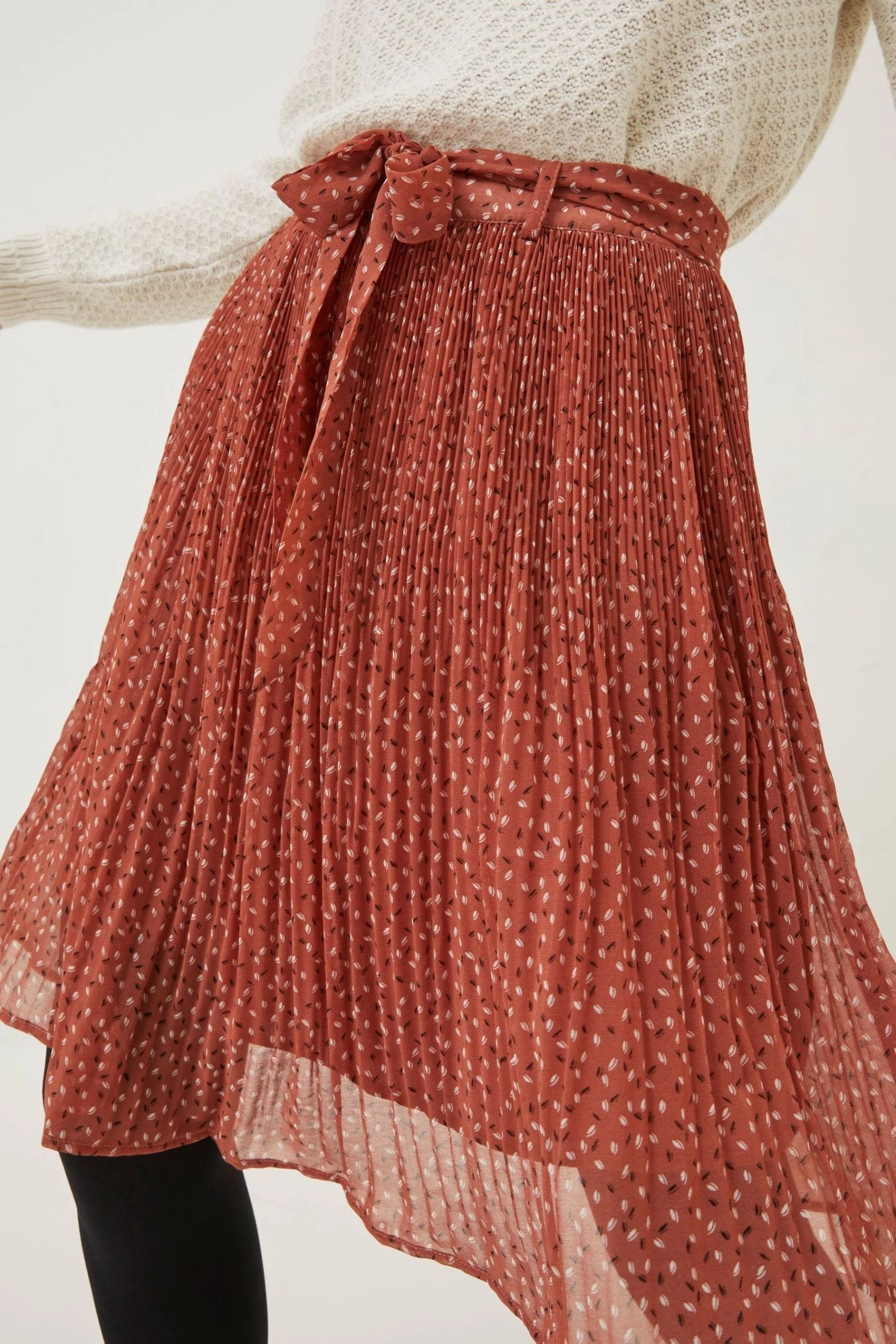 FatFace Kayleigh Seed Geo Brown Skirt 3 FatFace Kayleigh Seed Geo Brown Skirt - Image 3