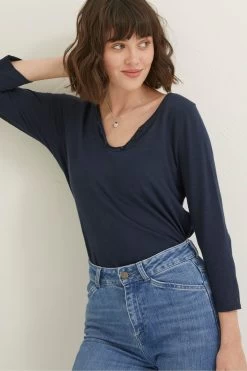 FatFace Blue Porter Organic Cotton T-Shirt 9 FatFace Blue Porter Organic Cotton T-Shirt -Fashion Clothing Store D57878s3