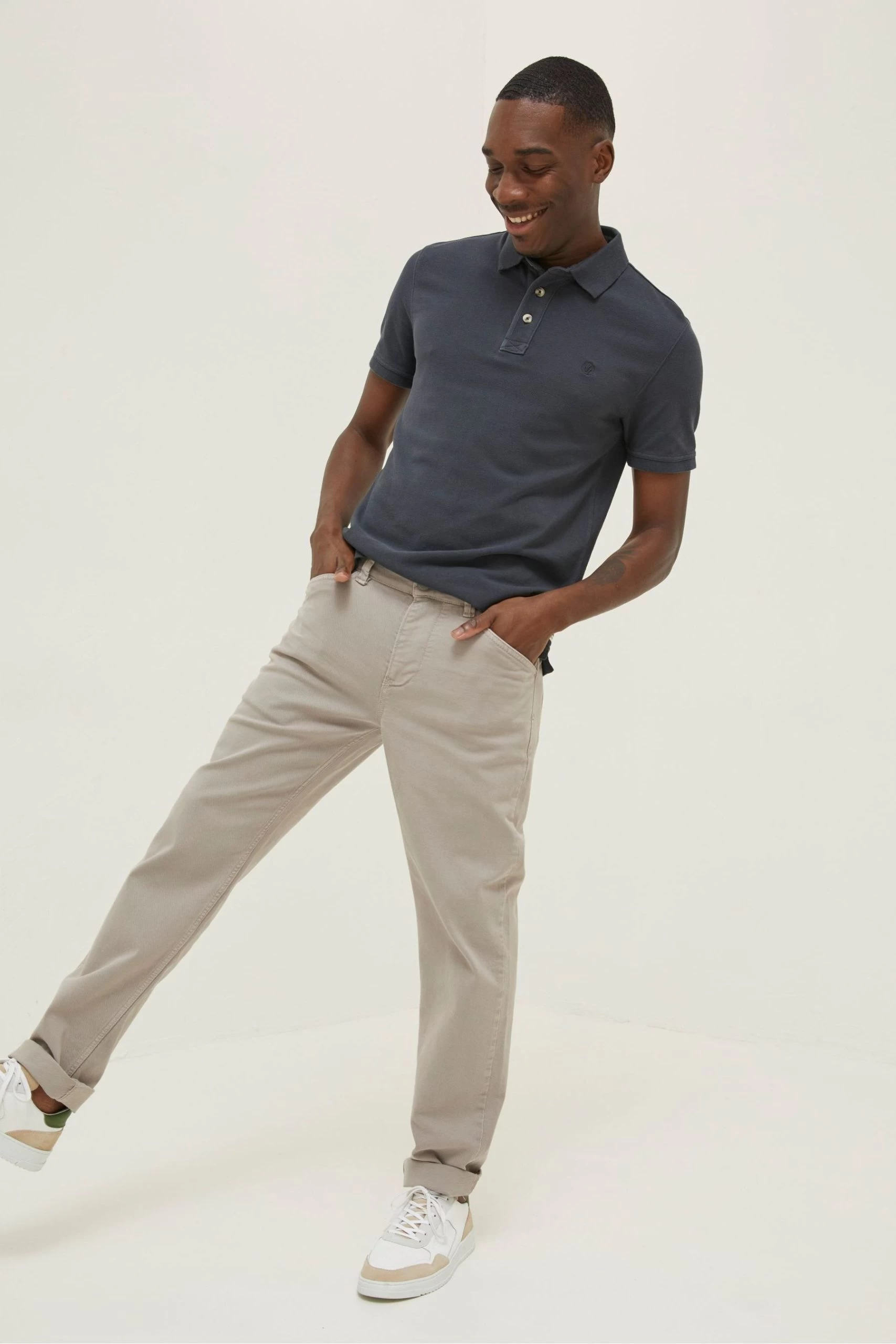 FatFace Grey Tapered Utility Trousers 3 FatFace Grey Tapered Utility Trousers - Image 3