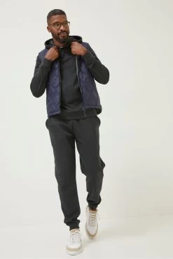 Fashion Clothing Store -Fashion Clothing Store D60962s2