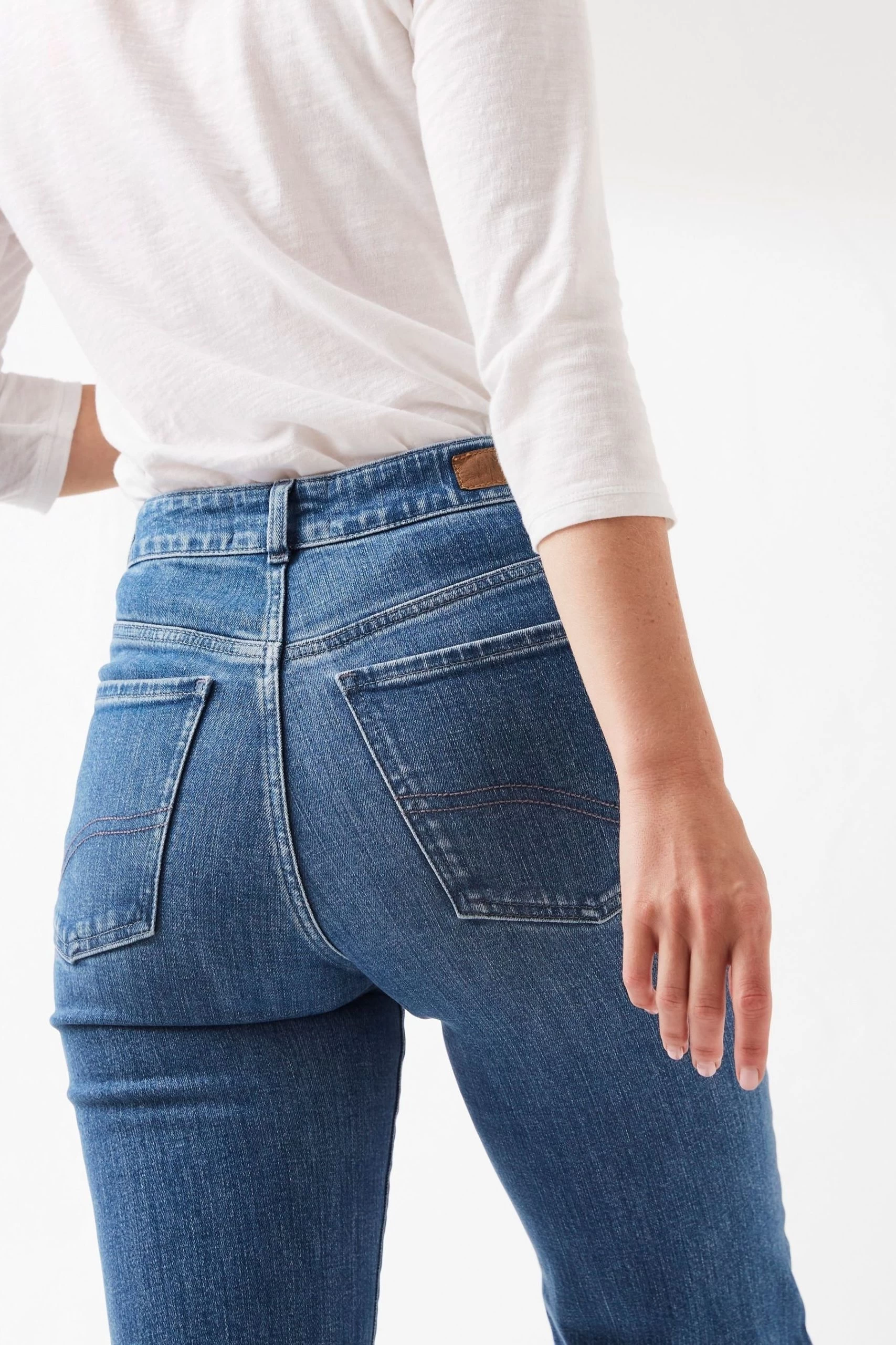 FatFace Elise Wide Leg Jeans 3 FatFace Elise Wide Leg Jeans - Image 3