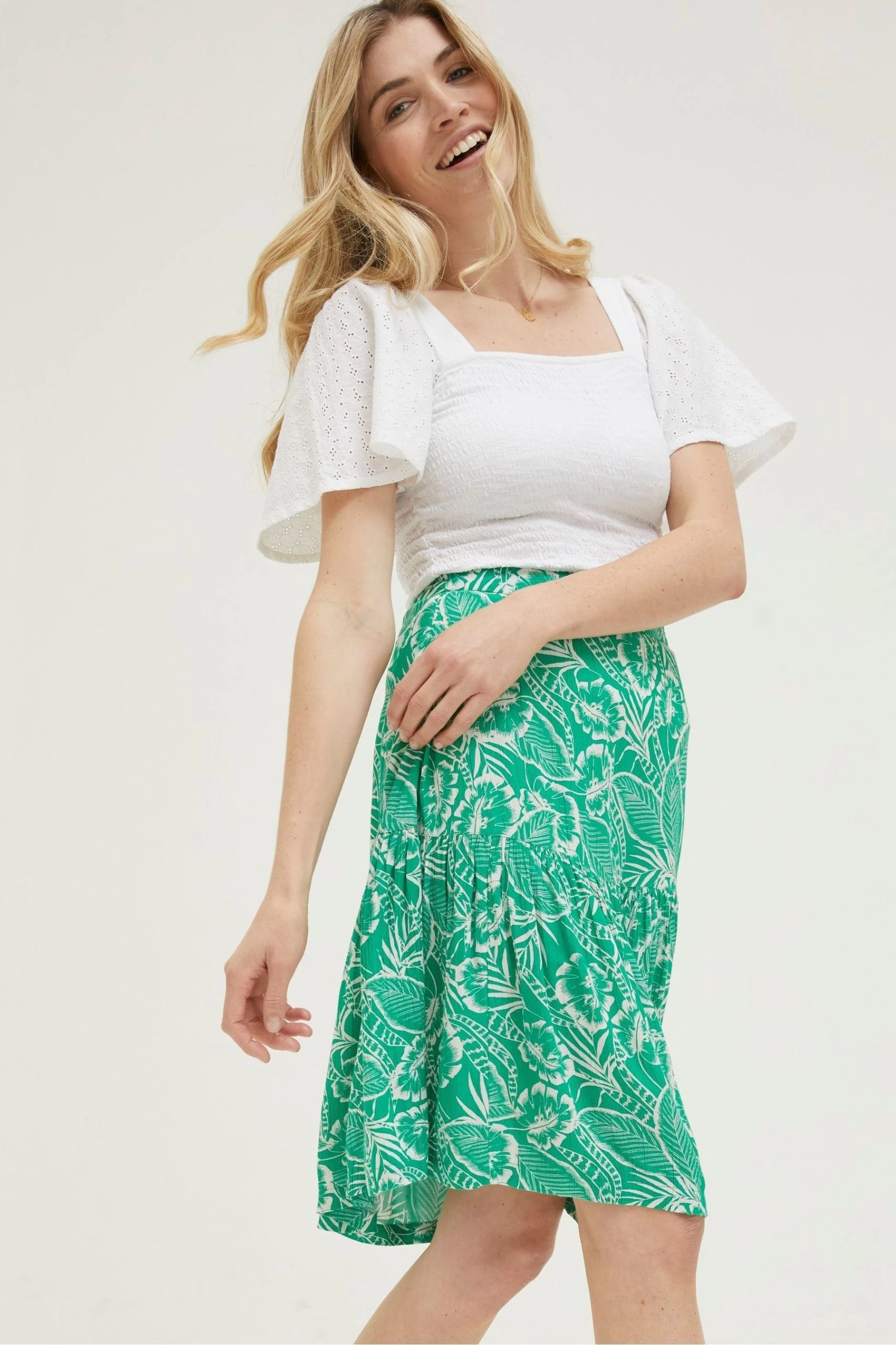 FatFace Green Remy Tropical Leaf Skirt 1 FatFace Green Remy Tropical Leaf Skirt