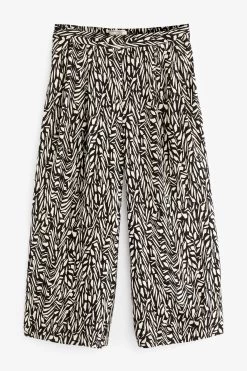 FatFace Shirwell Paint Stroke Black Trousers 5 FatFace Shirwell Paint Stroke Black Trousers -Fashion Clothing Store U04413s3